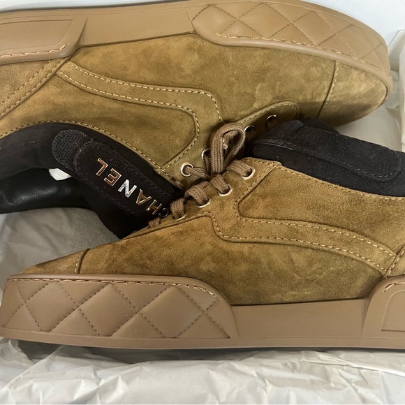 Chanel Suede Logo Strap Low Top Sneakers Size 41.5 / 10.5 NEW WITH BOX - Picture 16 of 16